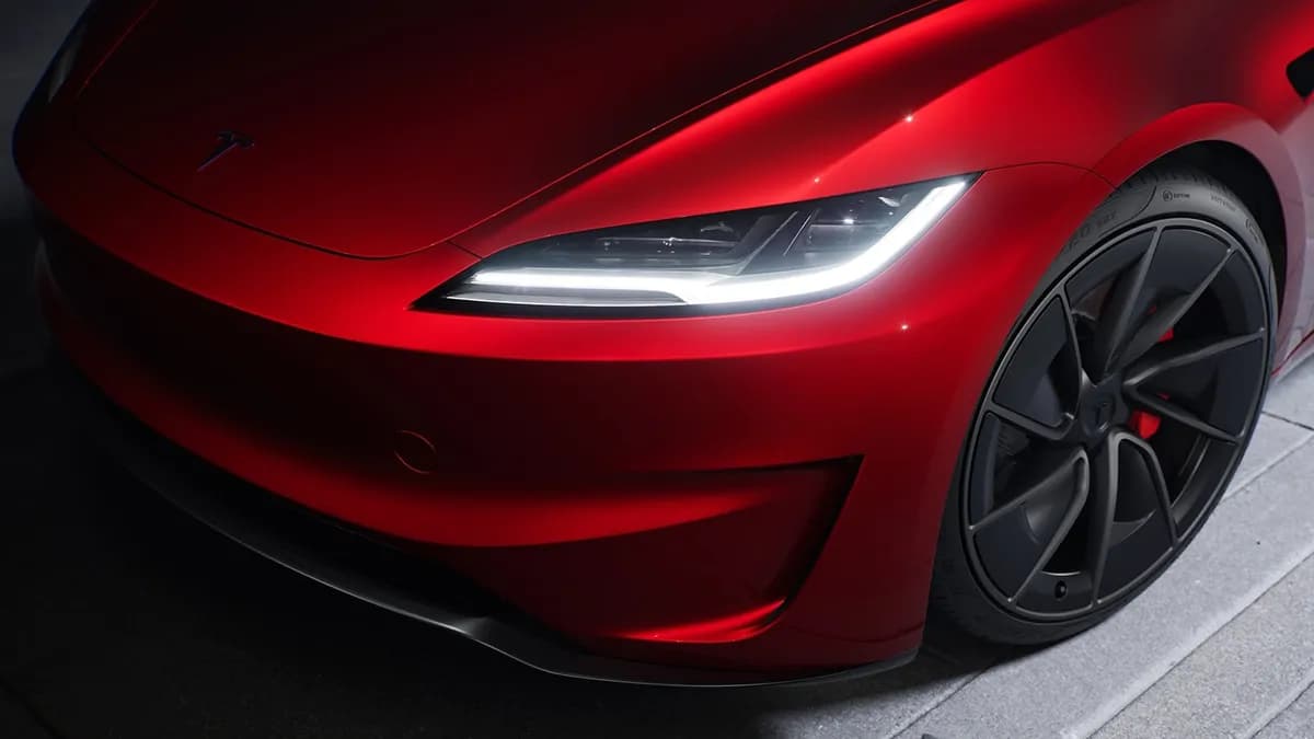 Tesla ile do setki? Zaskakujące osiągi różnych modeli Tesli