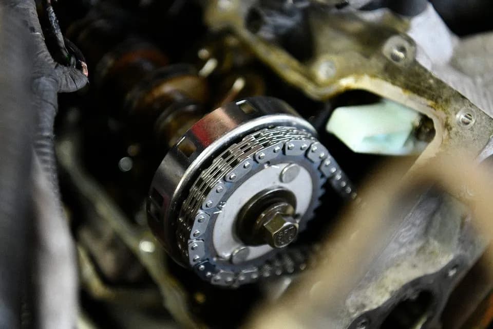 Wymiana rozrządu w Jeep Cherokee 3.2 - co ile kilometrów i jak uniknąć kosztów