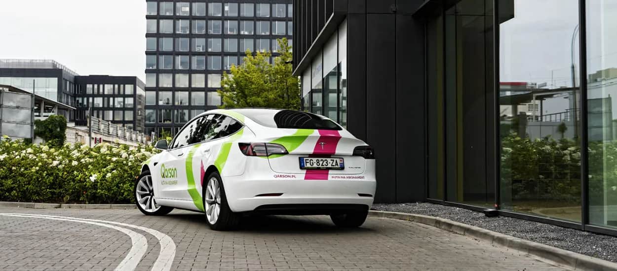 Ile tesla ma do 100 km/h? Zaskakujące osiągi różnych modeli