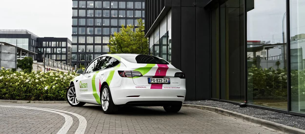 Ile tesla ma do 100 km/h? Zaskakujące osiągi różnych modeli