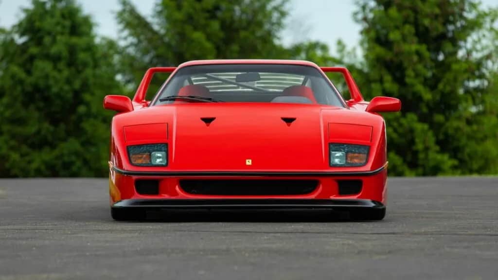 Ile kosztuje Ferrari F40? Zaskakujące ceny i czynniki wpływające na wartość