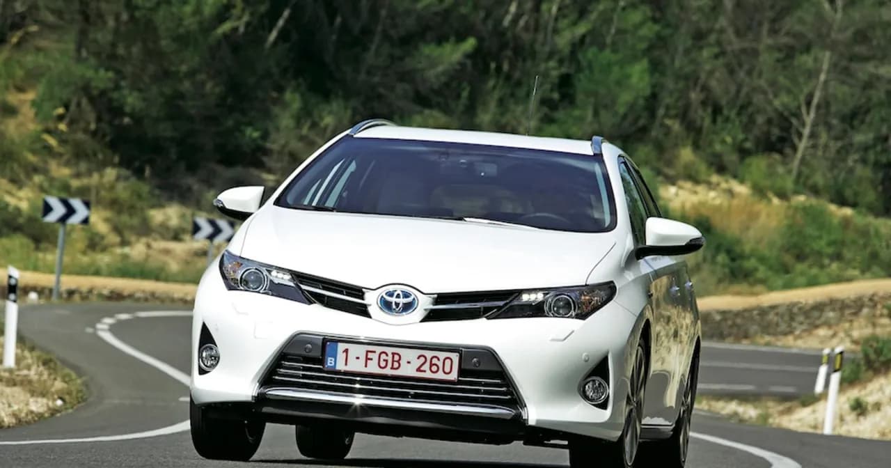 Prius czy Auris - który model lepszy dla Twojej rodziny?